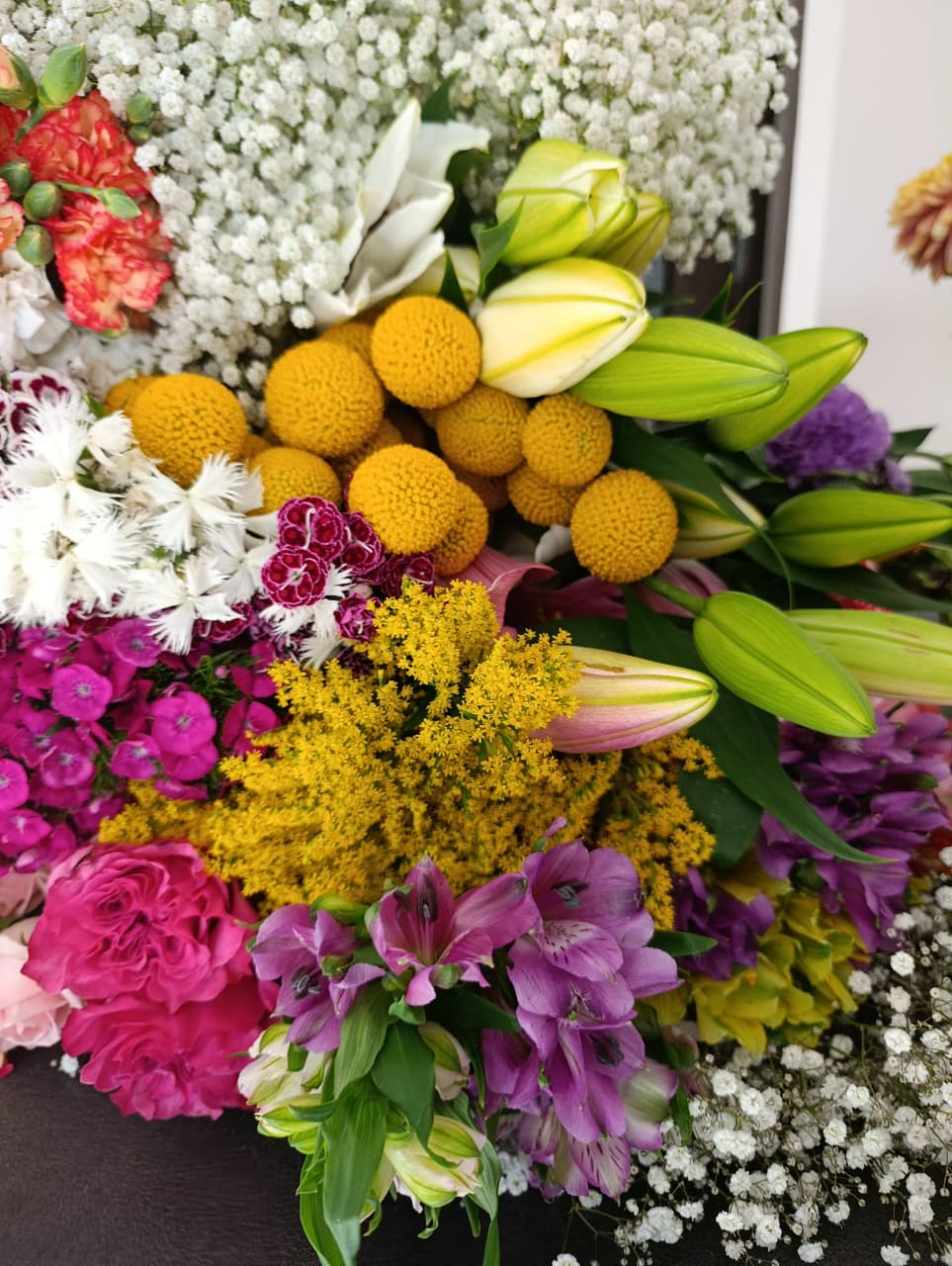 Shipping Fresh Flowers from Kenya and Ethiopia to Southern Africa